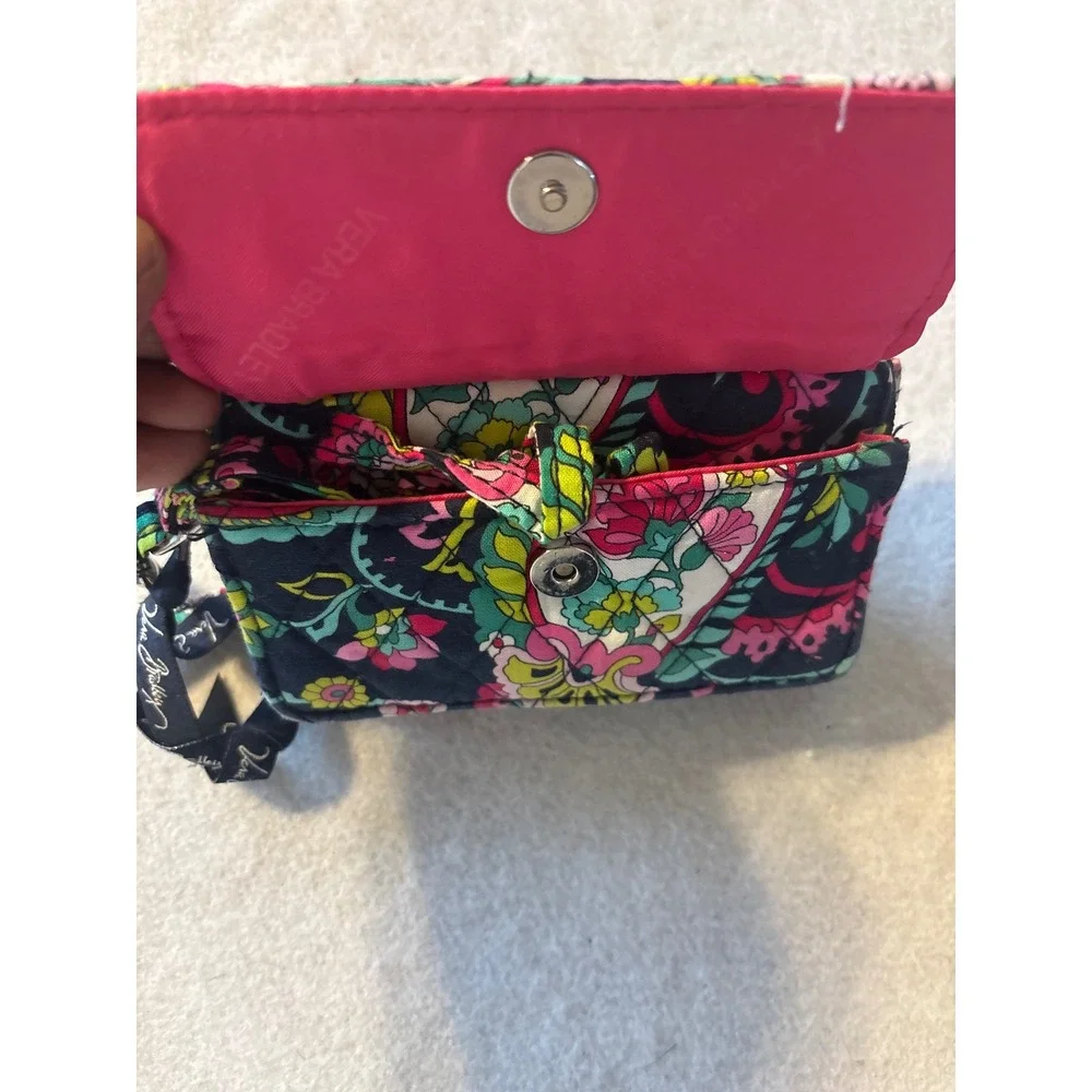 Vera Bradley Wristlet Wallet Womens Small‎ Blue Pink Floral Good Quilted Paisley